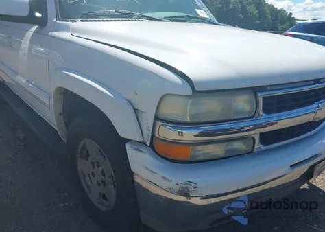 2004 Chevrolet Suburban 1500 Lt z USA, uszkodzony, nr VIN 1GNFK16T94J138283